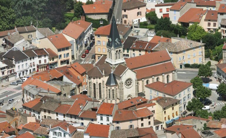 Vue du centre de la ville de brignais situé à la périphérie de Lyon, dans le sud ouest Lyonnais.