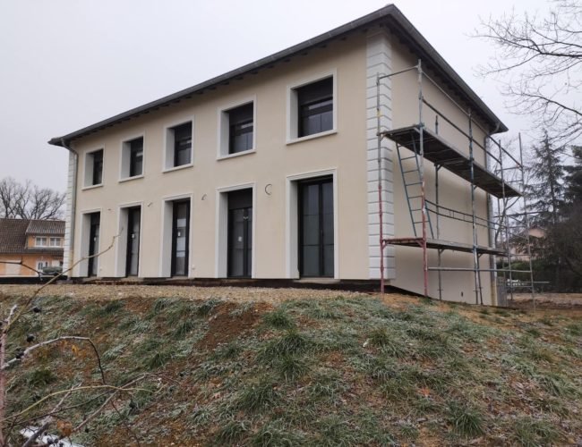 Construction de maison et réalisation de l'enduit de façade d'une maison à marcy l'étoile